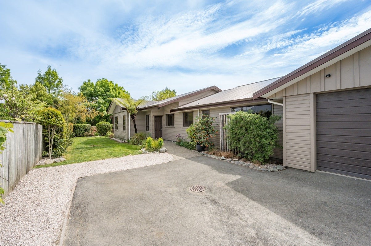 20 Lobank Place, Richmond - Carousel 2
