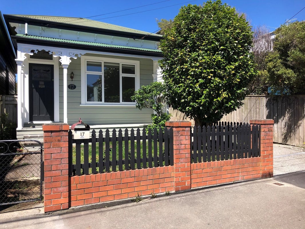 17 Te Wharepouri Street, Berhampore, Wellington - Carousel 1