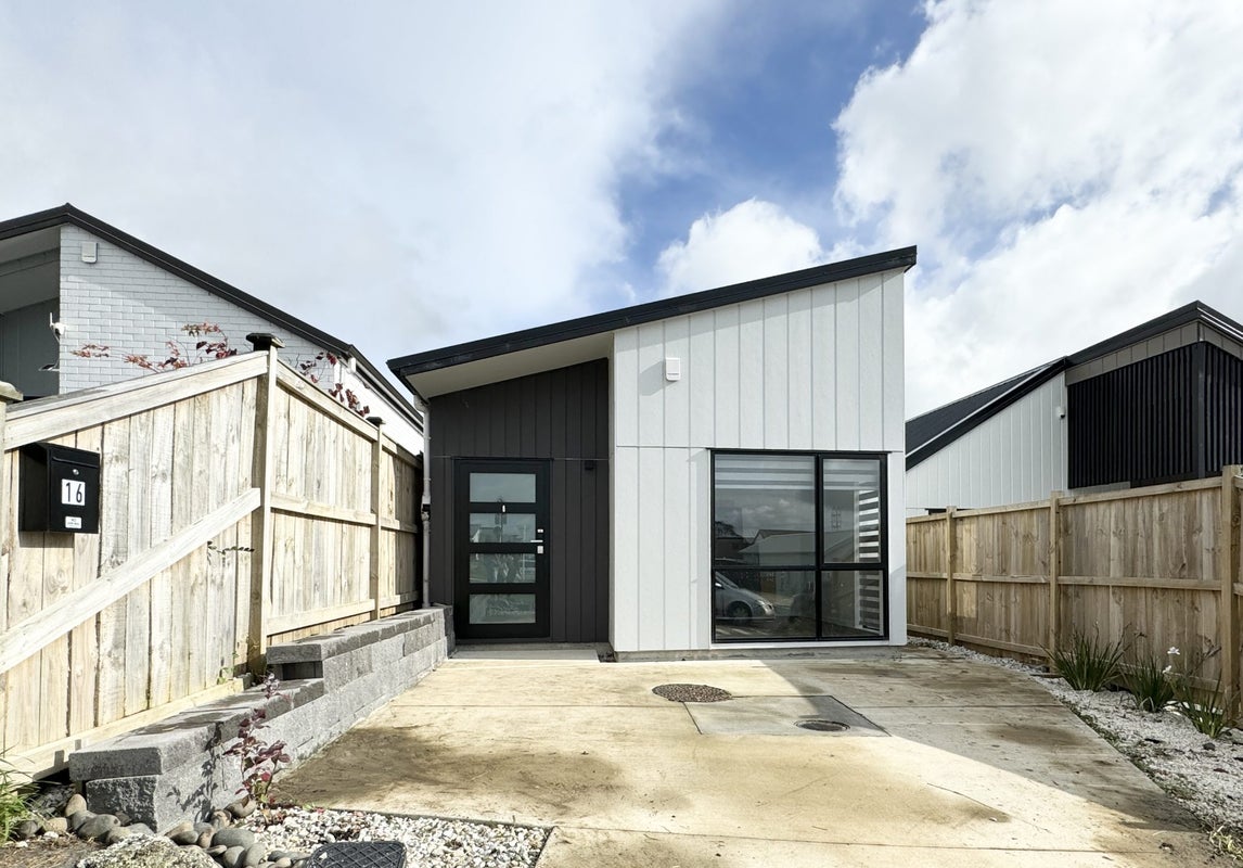 16 Morus Road, Massey, Auckland - Carousel 11