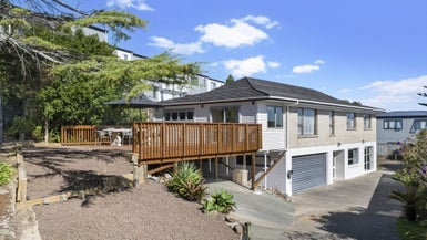 59 Meadowvale Avenue, Forrest Hill, Auckland - Carousel 1