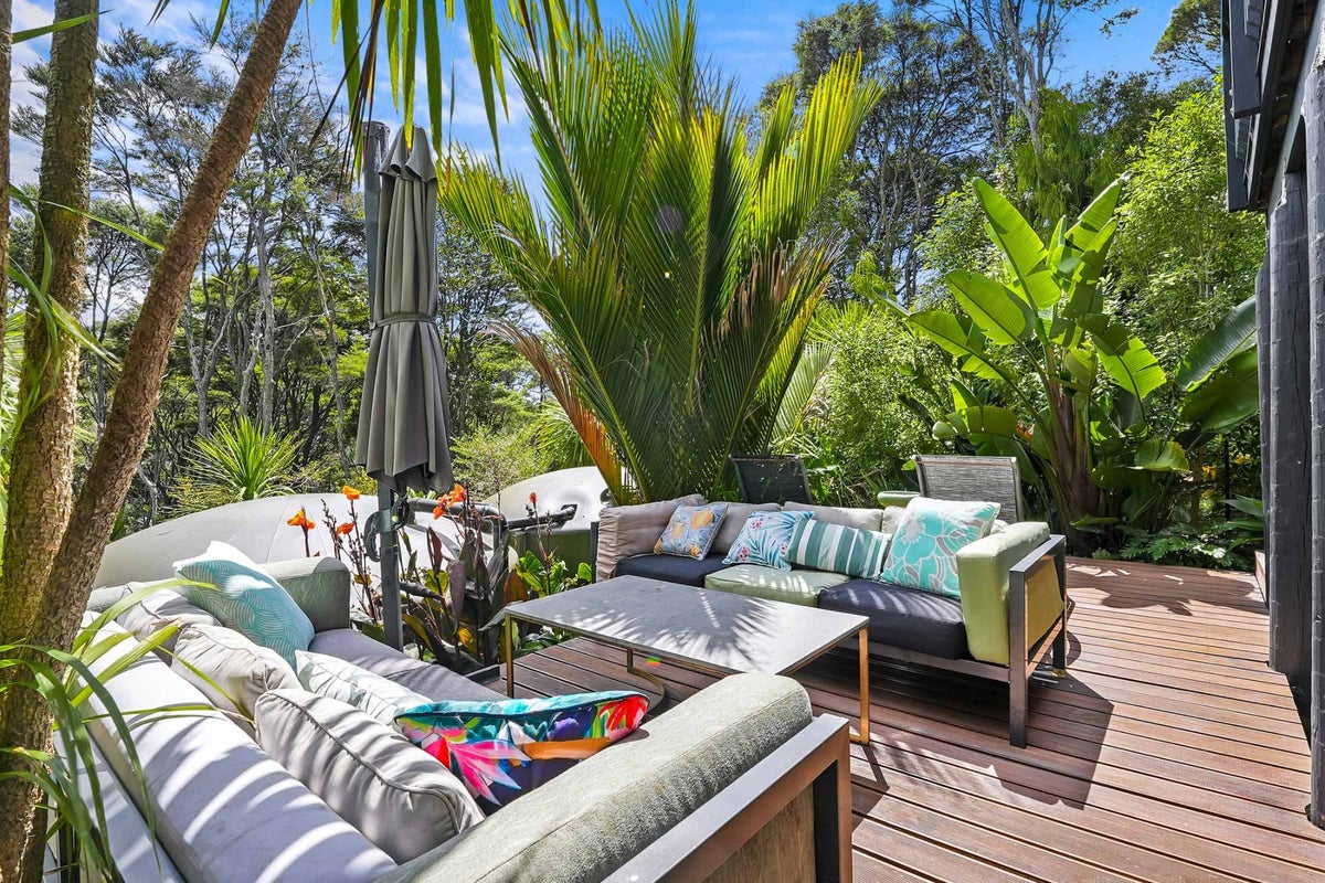 23 Hayes Road, Henderson Valley, Auckland - Carousel 2