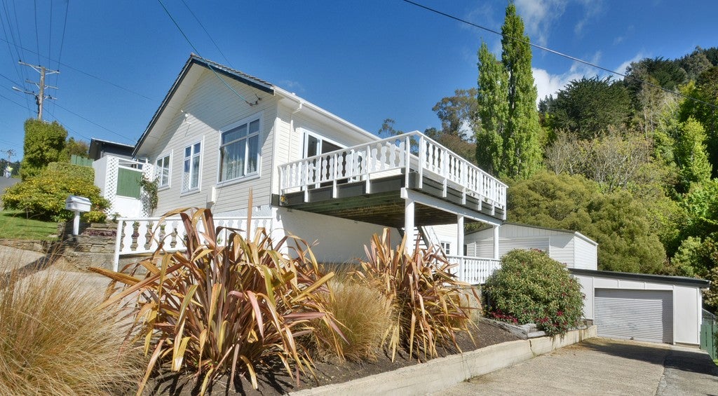 55 Harbour Terrace, Careys Bay, Port Chalmers - Carousel 1