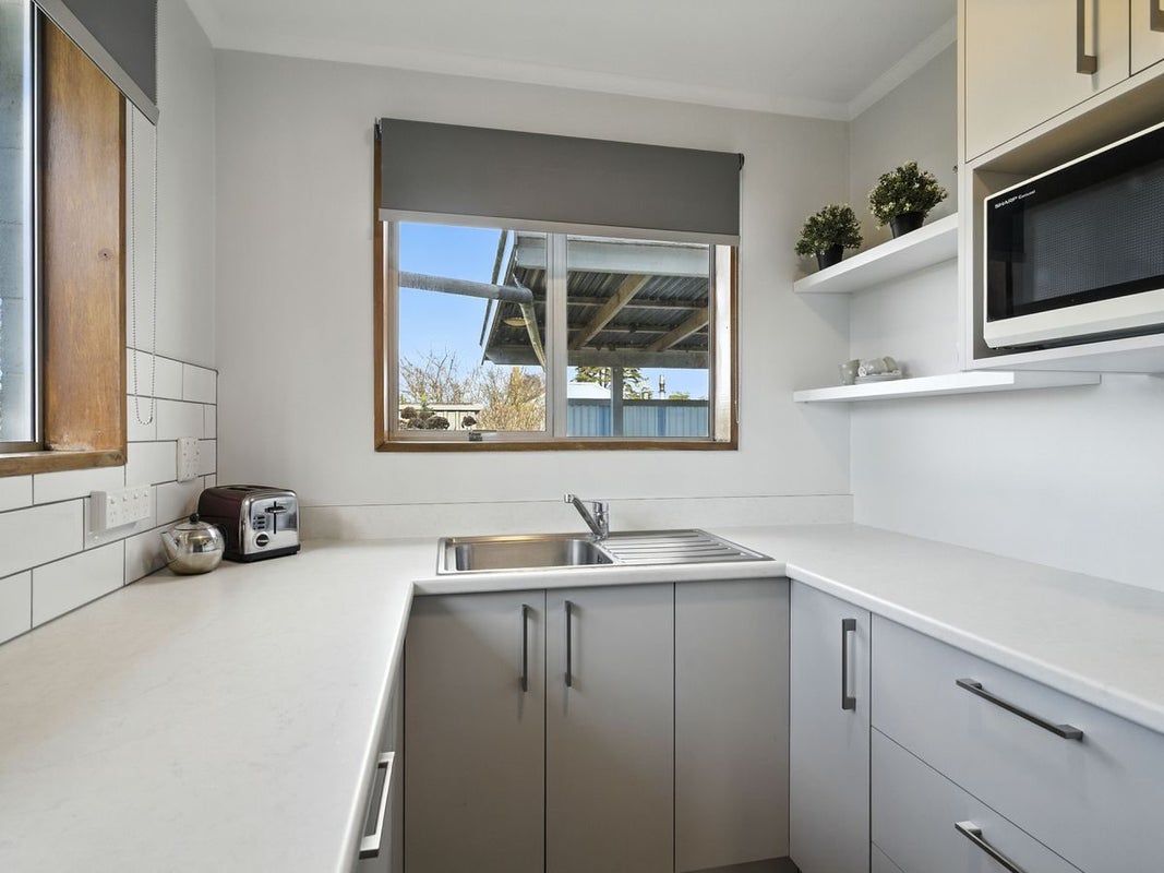 10 Pennant Street, Wakari, Dunedin - Carousel 2