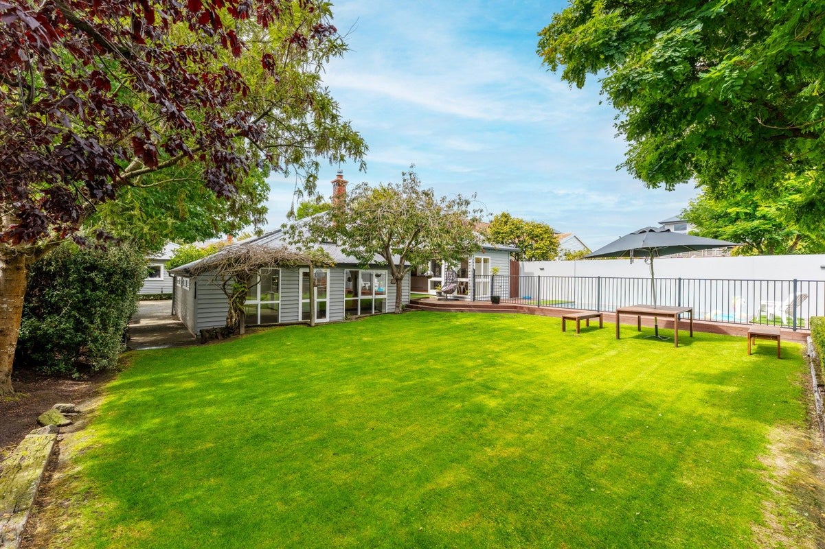 8 Saint Johns Avenue, Highfield, Timaru - Carousel 2