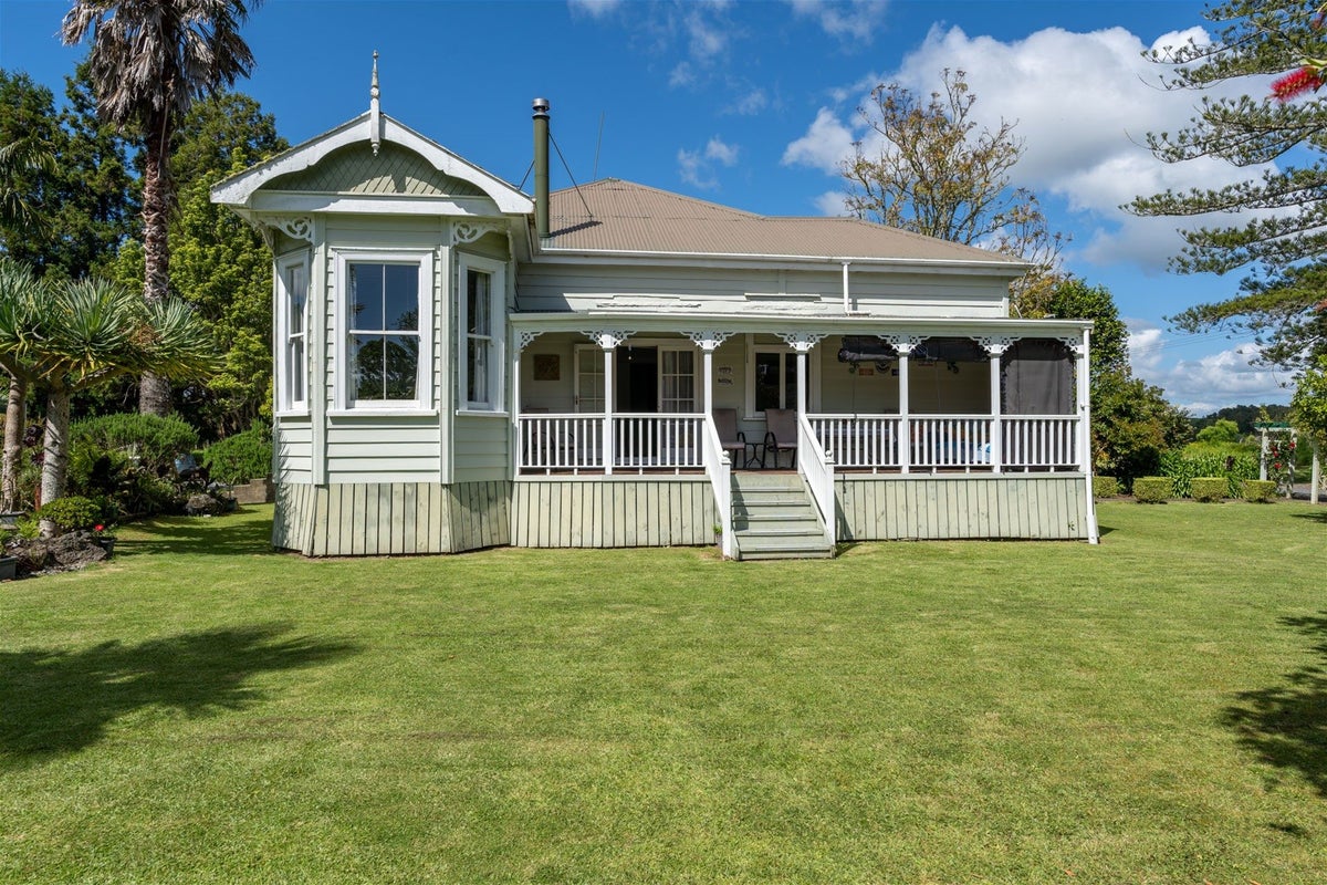 11 Bristow Road, Kawakawa, Russell - Carousel 1