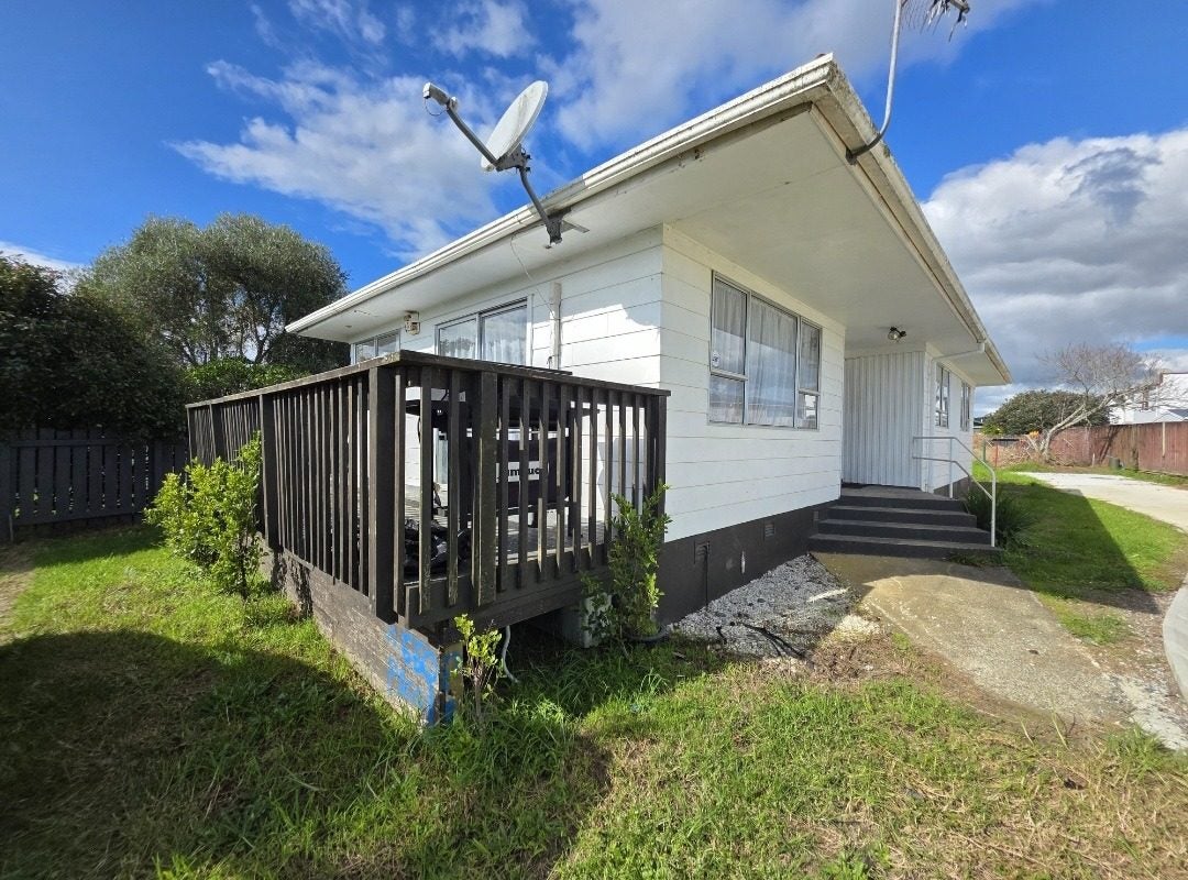 8 Paramount Parade, Tikipunga, Whangarei - Carousel 1