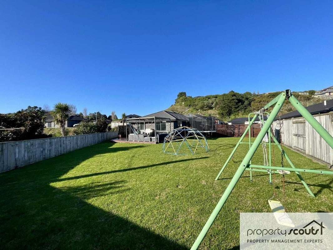 58 Magnolia Drive, Westown, New Plymouth - Carousel 2