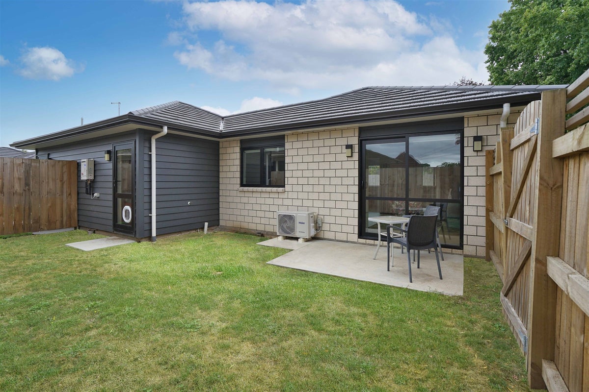 1/88 Hukanui Road, Chartwell, Hamilton - Carousel 9