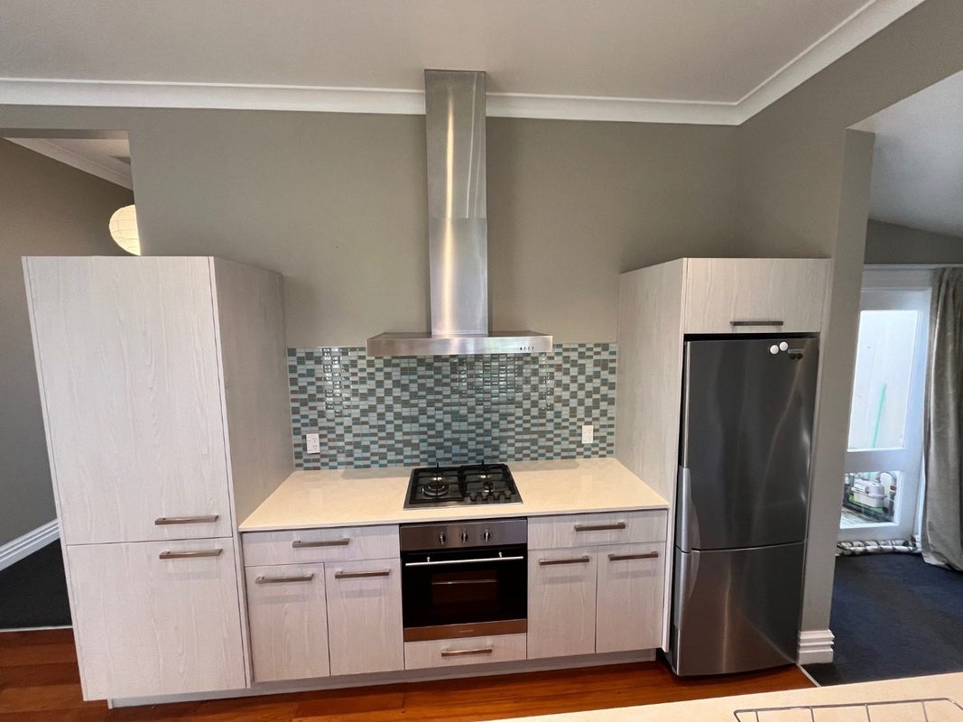 8 Boston Terrace, Aro Valley, Wellington - Carousel 2