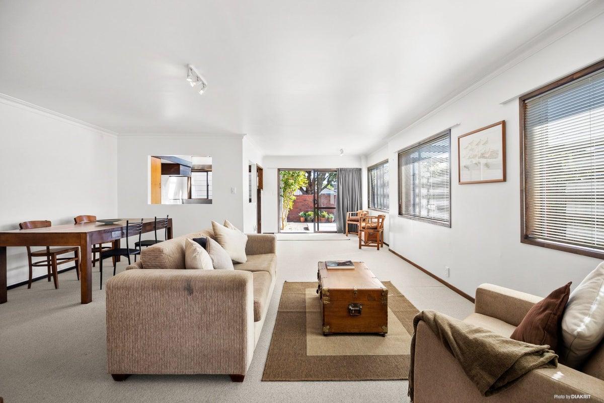 1/13 Tagalad Road, Mission Bay, Auckland - Carousel 2
