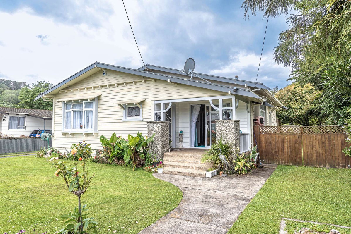 22 Lewis Avenue, Aramoho, Whanganui - Carousel 2