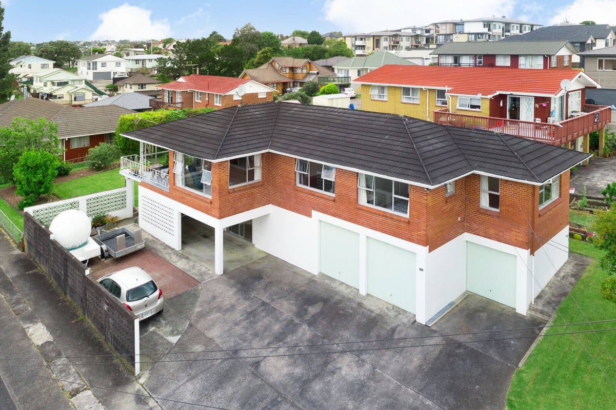 22 Letterkenny Place, Blockhouse Bay, Auckland - Carousel 1