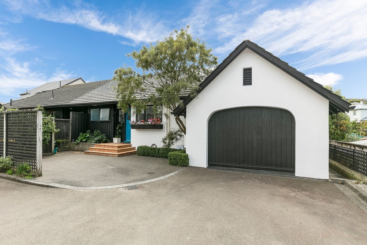 38A Agra Crescent, Khandallah, Wellington - Carousel 1