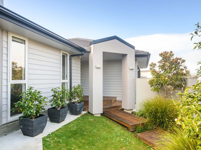 8 Silkwood Place, Fitzherbert, Palmerston North - Carousel 1