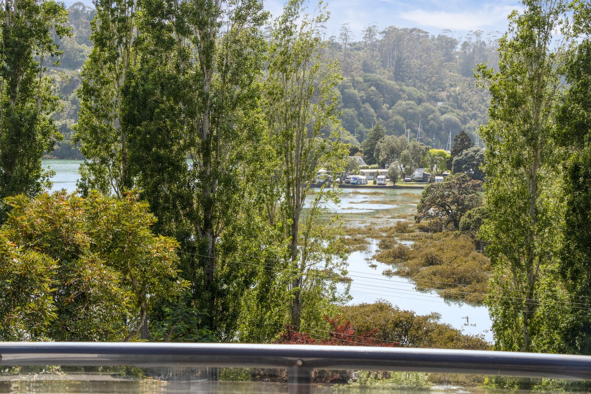 45 Upper Duck Creek Road, Stillwater, Silverdale - Carousel 2