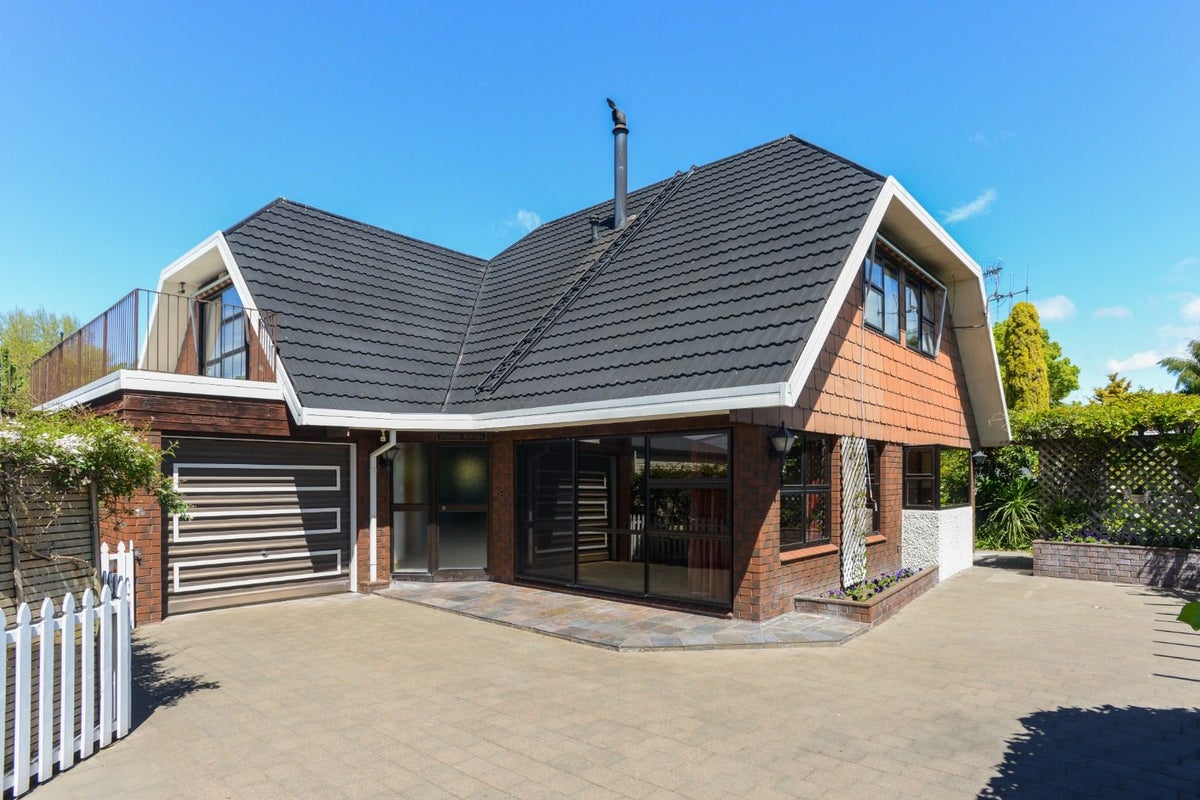 719A Grove Road, Mayfair, Hastings - Carousel 1