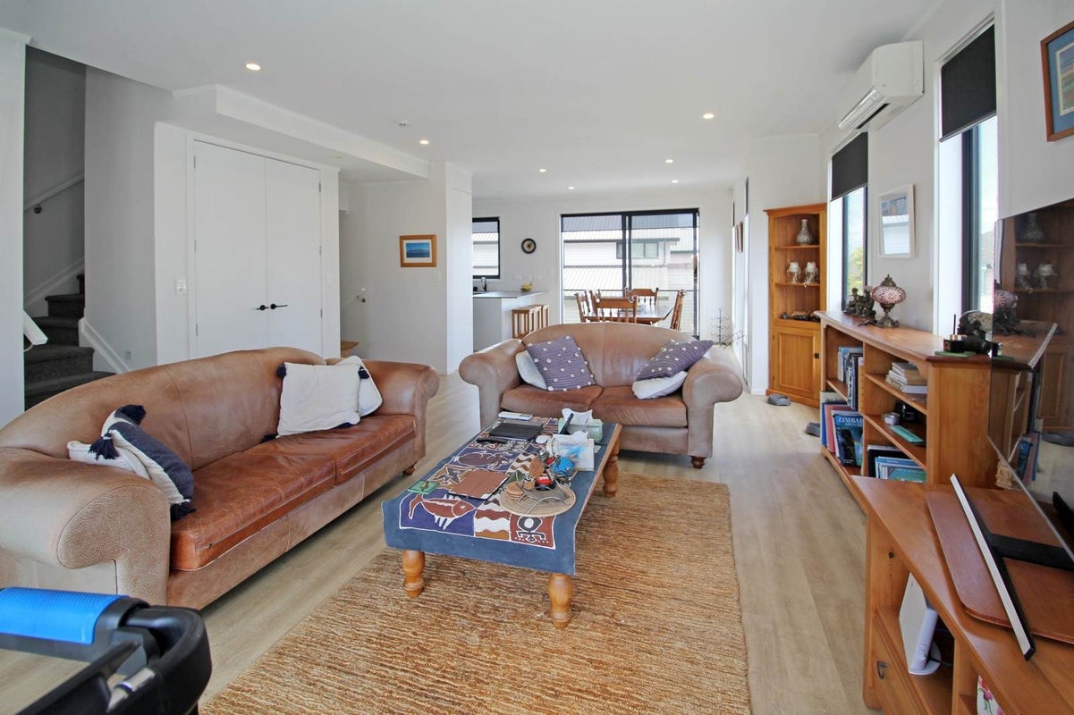 14 Lyndhurst Street, Wai o Taiki Bay, Auckland - Carousel 2