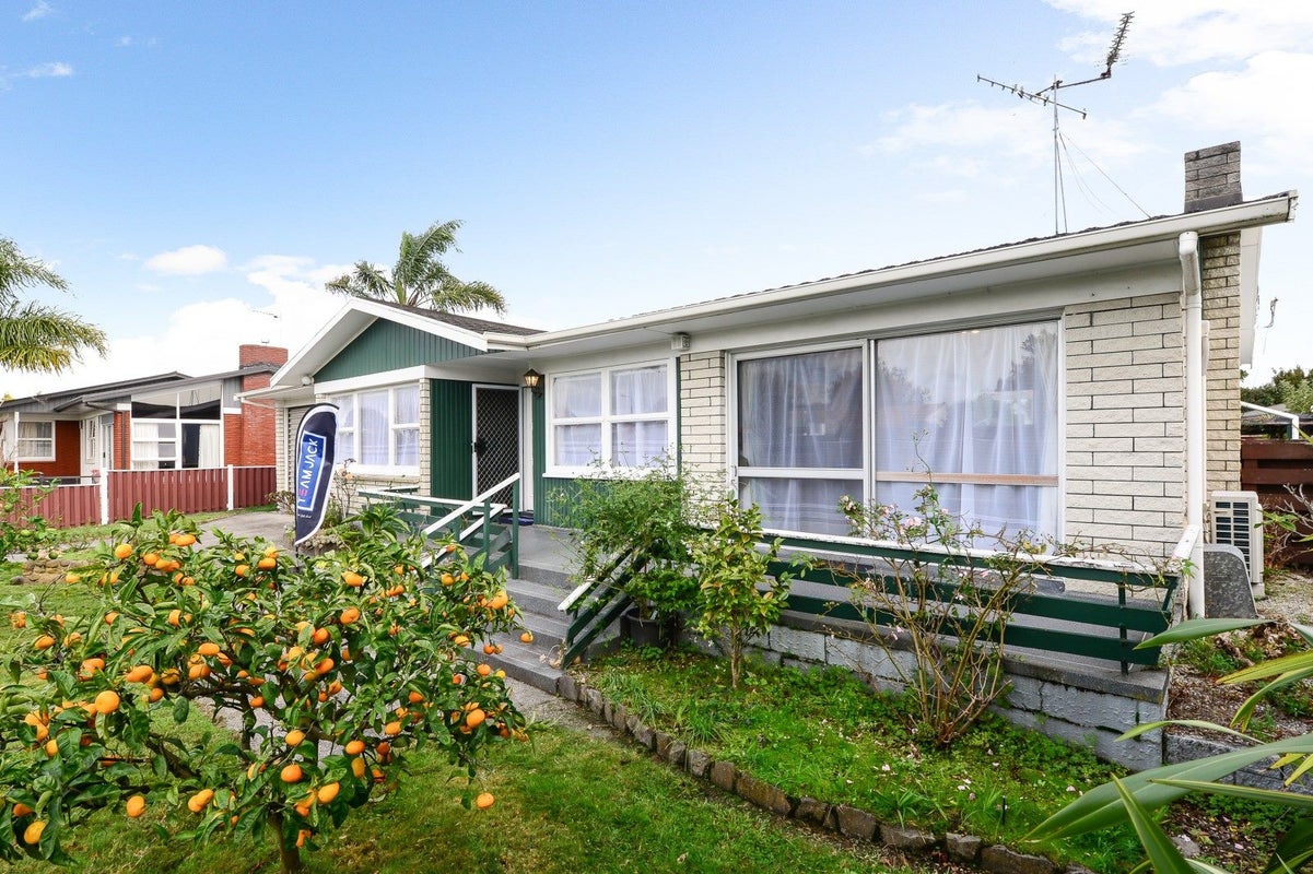 27 Claremont Avenue, Chartwell, Hamilton - Carousel 2