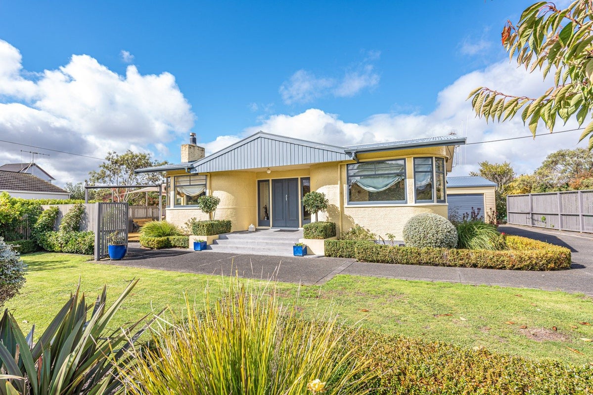 10 Porritt Street, Saint Johns Hill, Whanganui - Carousel 1