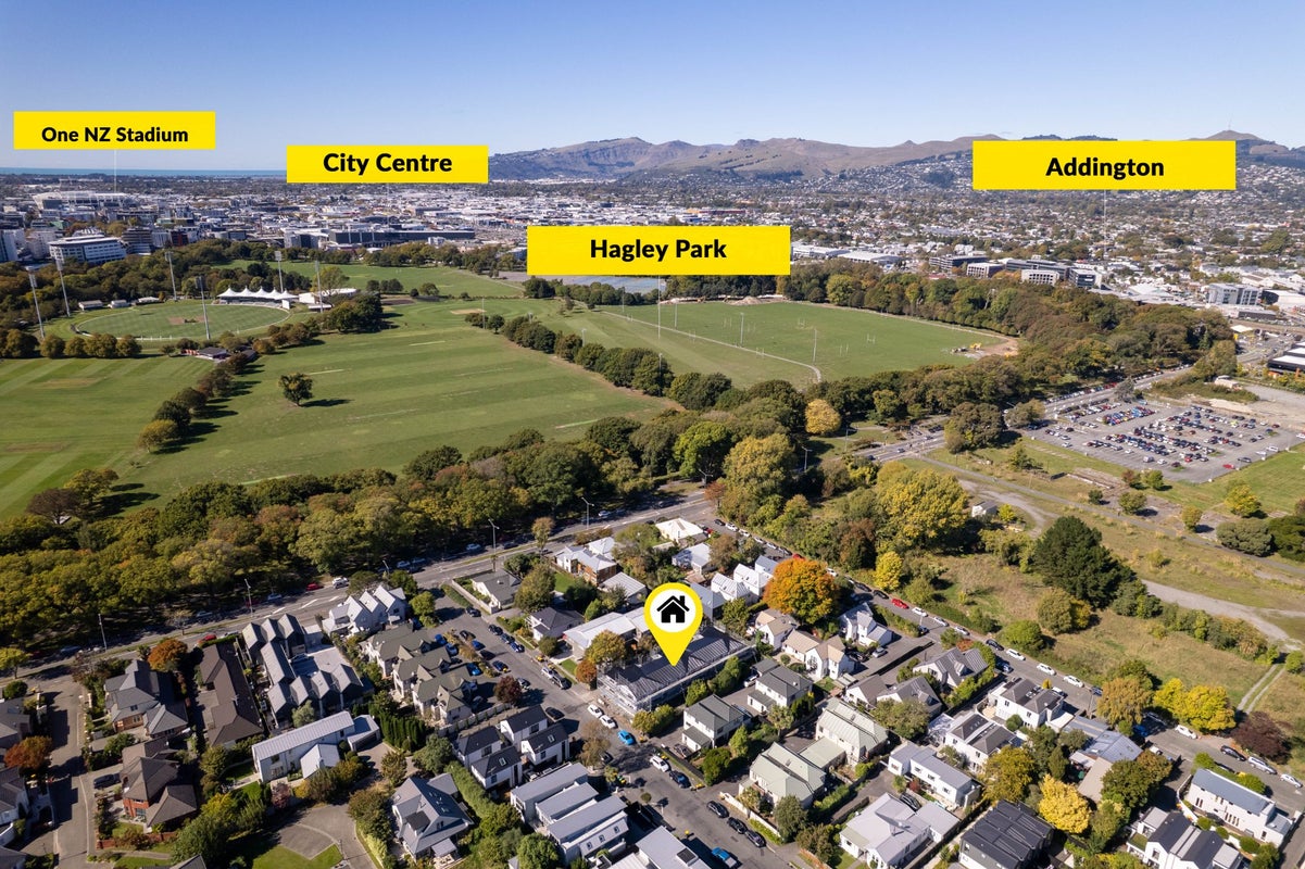2/11 Brockworth Place, Riccarton, Christchurch - Carousel 1