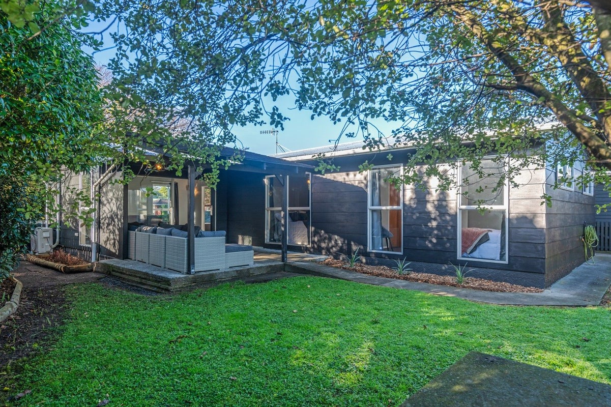 17 Wyndham Street, Awapuni, Palmerston North - Carousel 2