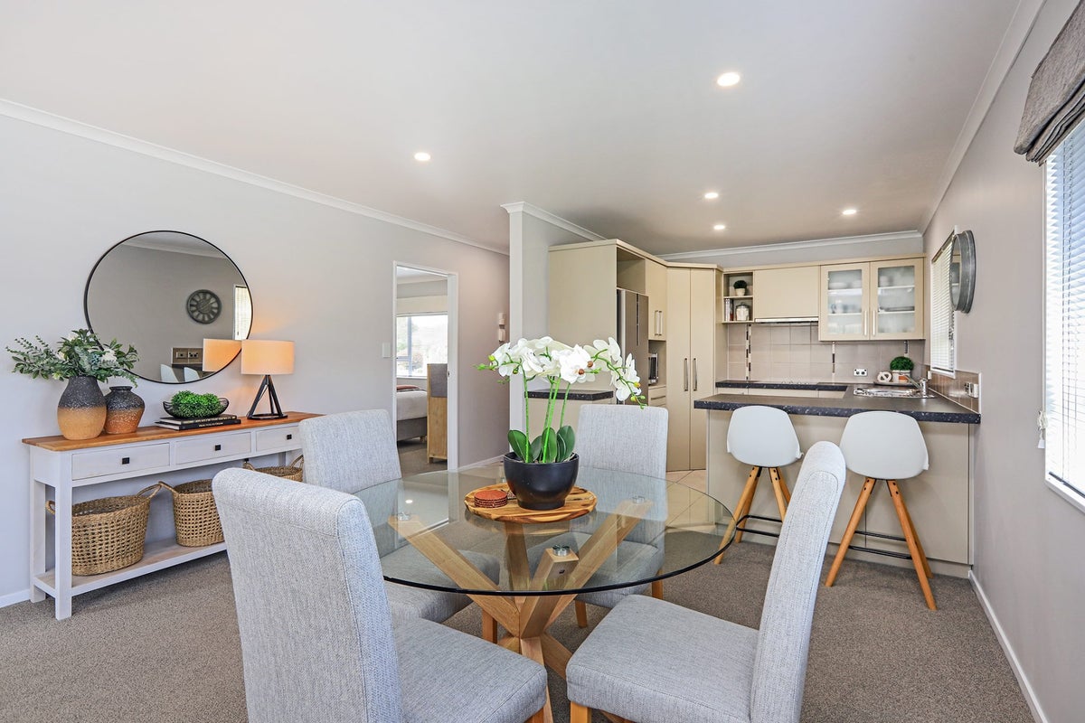 27/1232 HOWARD STREET, PARKVALE, HASTINGS - Carousel 2