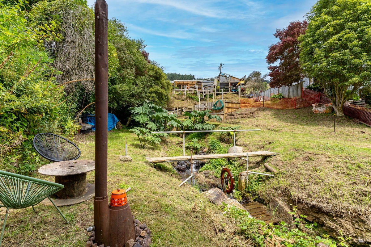 53A Greenacres Street, Macandrew Bay, Dunedin - Carousel 2