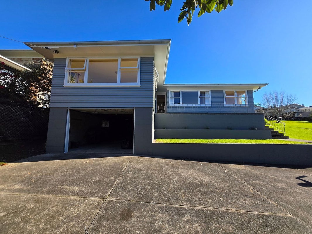 40 Seabreeze Road, Narrow Neck, Auckland - Carousel 15
