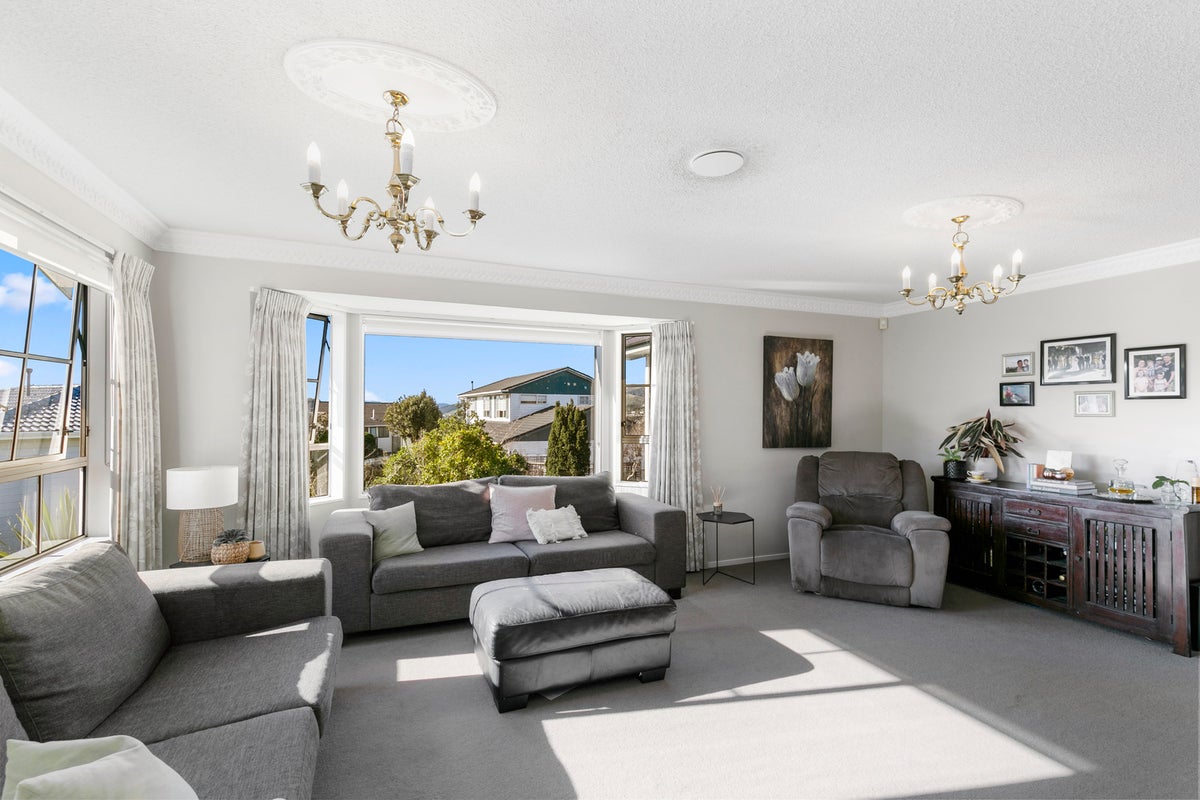 60 Cambrian Street, Churton Park, Wellington - Carousel 2