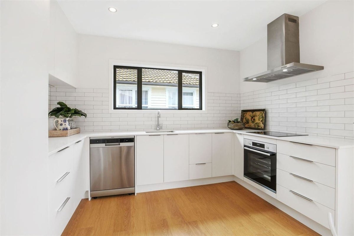152 Vagues Road, Northcote, Christchurch - Carousel 1