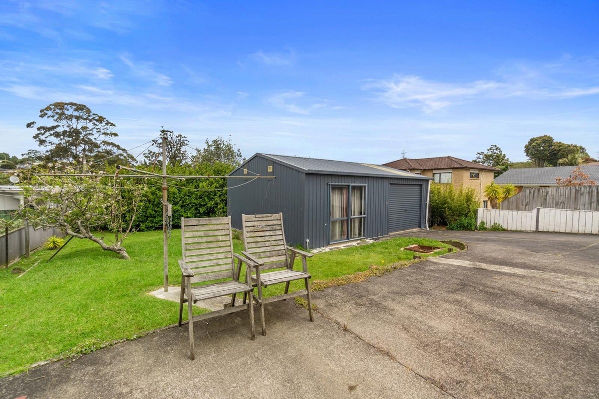 95 Triangle Road, Massey, Auckland - Carousel 18