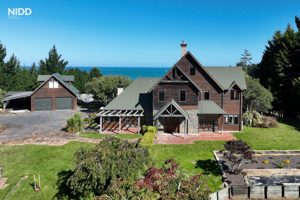 63 Big Stone Road, Brighton, Dunedin - Carousel 1