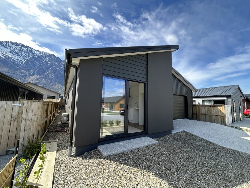 7 Collie Road, Jacks Point, Queenstown - Carousel 1