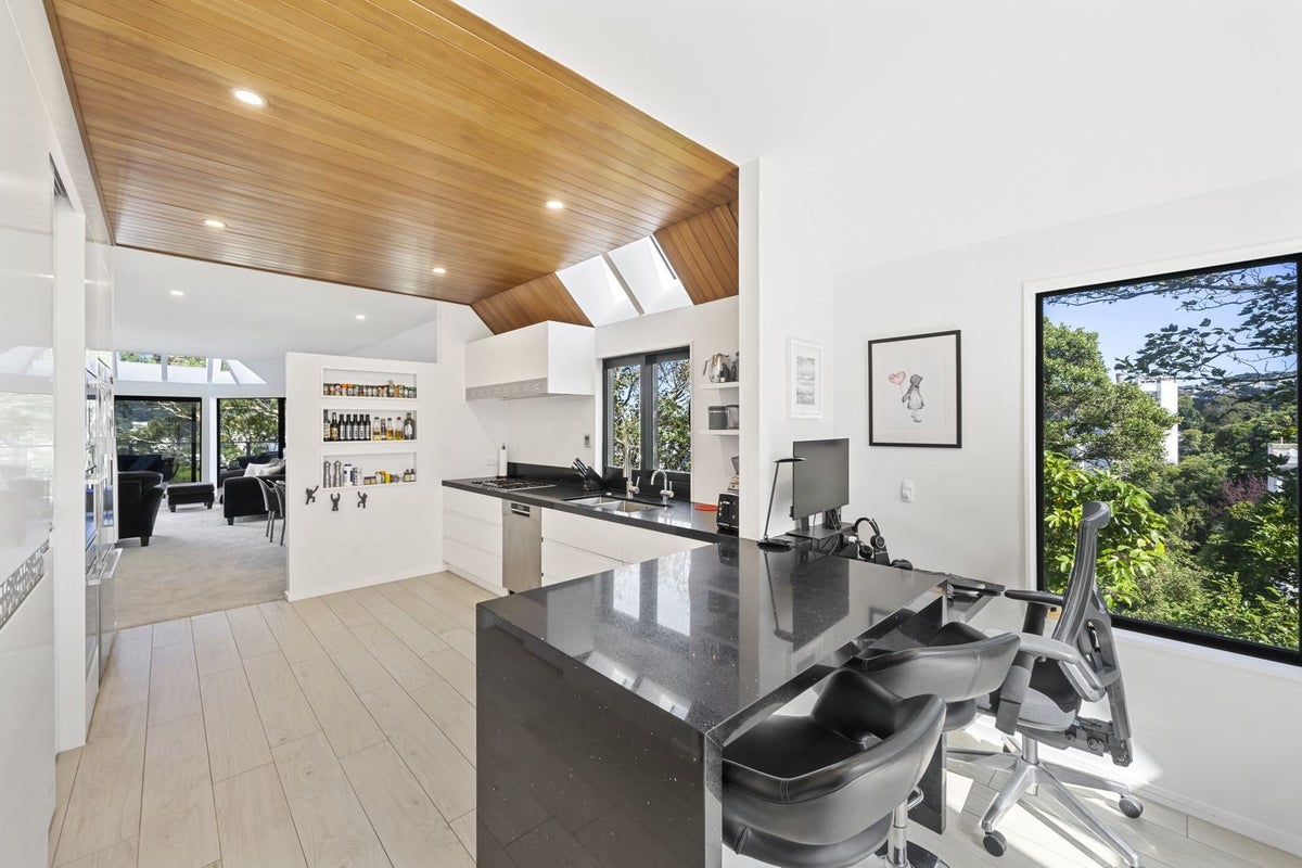 9 Mount Street, Te Aro, Wellington - Carousel 1