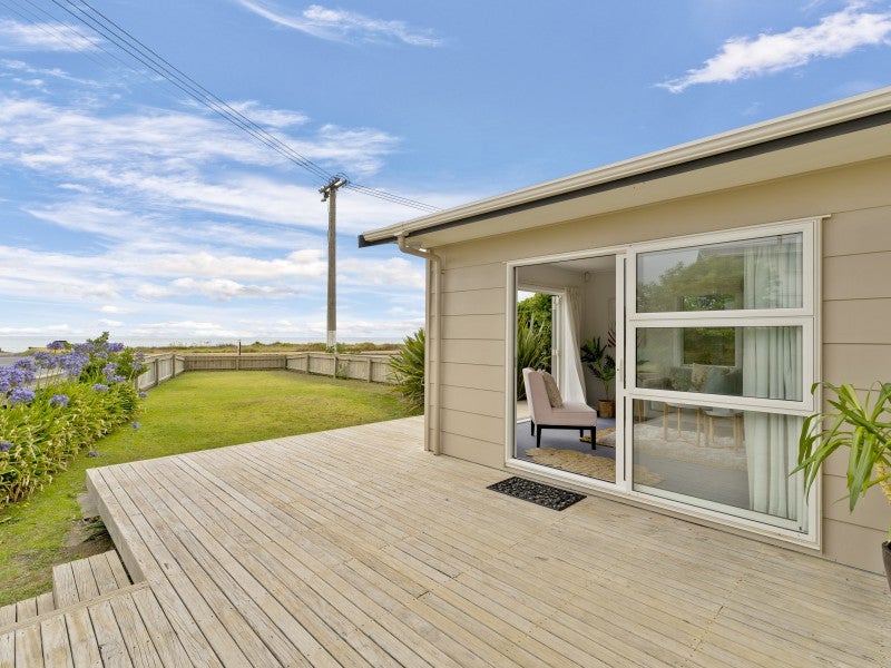 2 Karaka Street, Otaki Beach, Otaki - Carousel 1