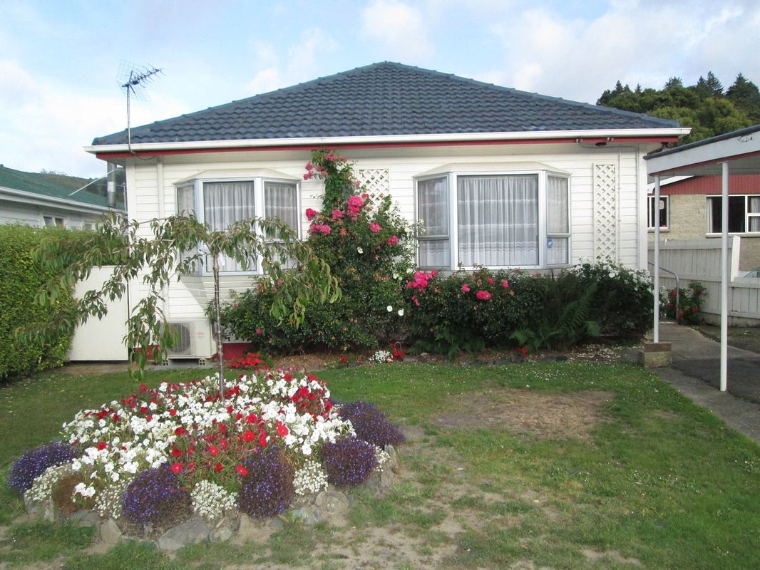 232 Kaikorai Valley Road, Bradford, Dunedin - Carousel 1