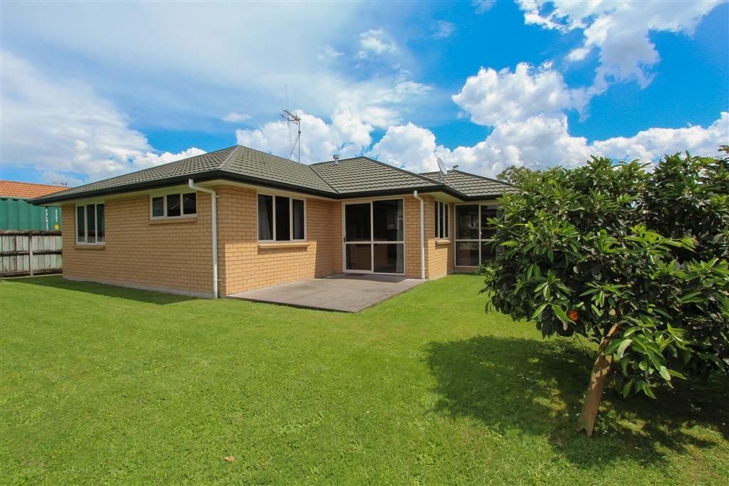4 John Street, Enderley, Hamilton - Carousel 1