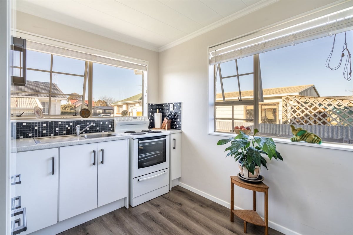 12C Antrim Street, Windsor, Invercargill - Carousel 1