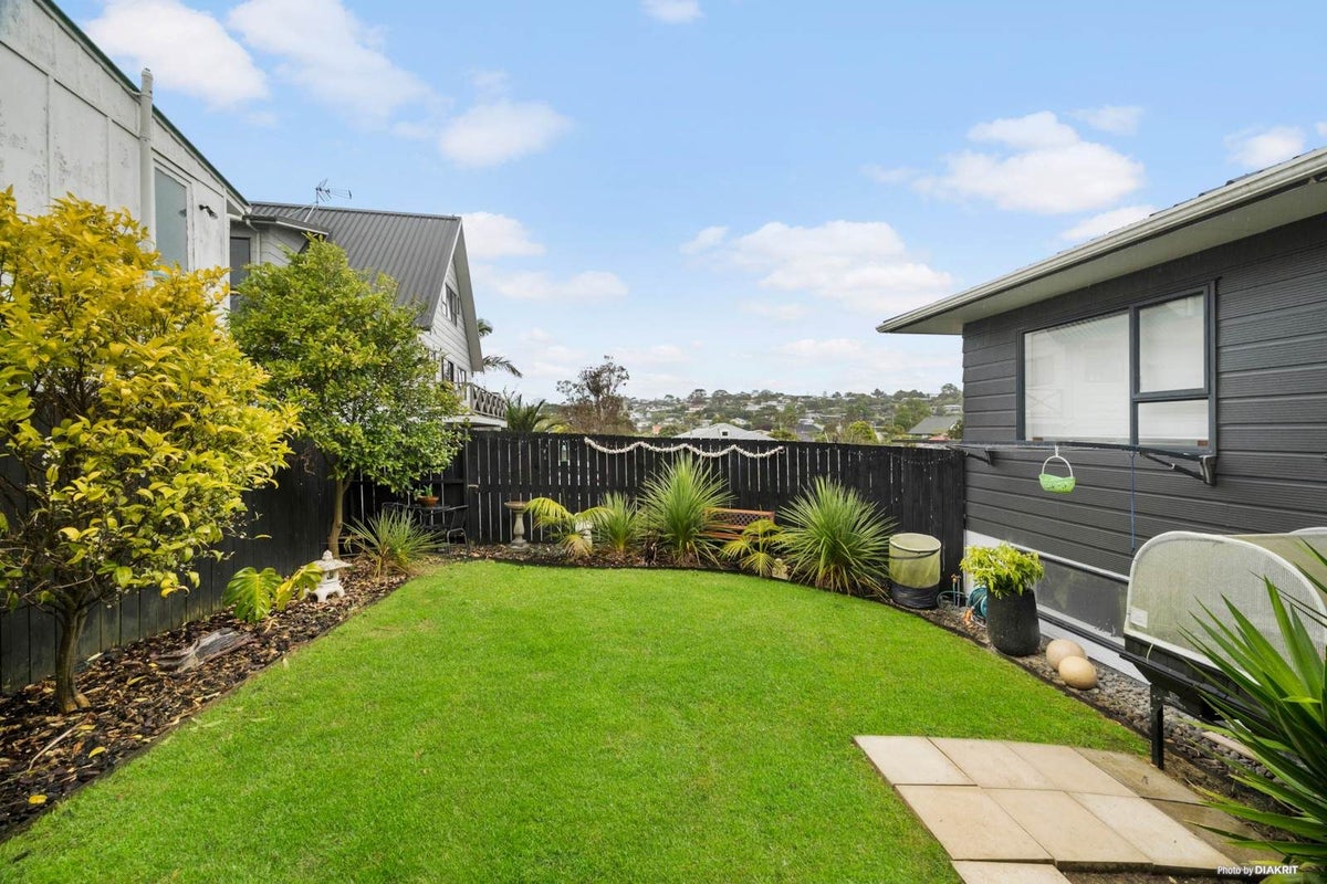 2/287 Vipond Road, Stanmore Bay, Whangaparaoa - Carousel 2