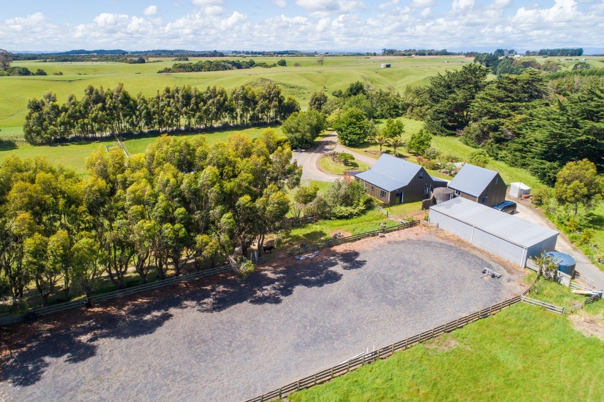237 Ngaio Road, Halcombe, Palmerston North - Carousel 50
