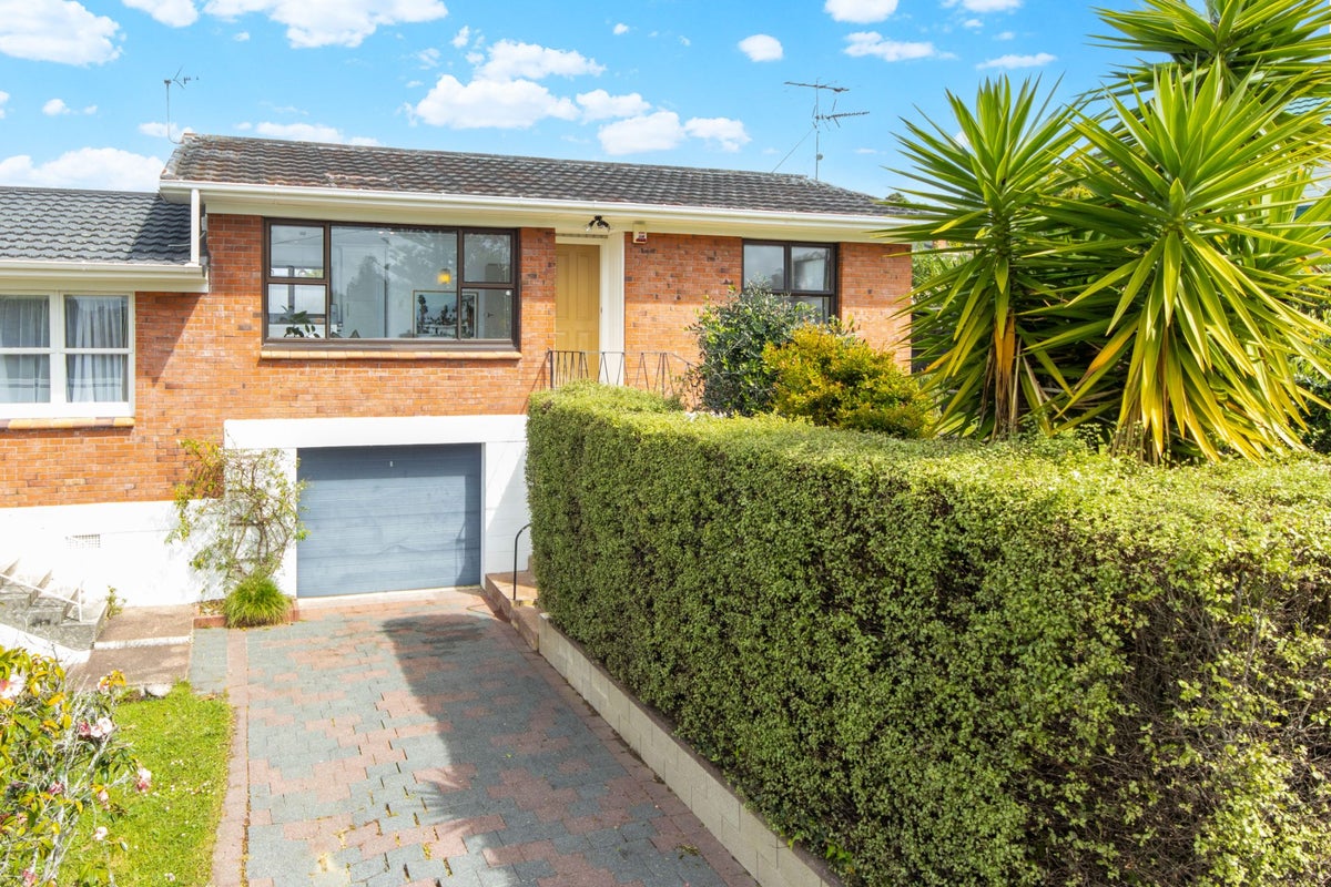 1/3 Rathlin Street, Blockhouse Bay, Auckland - Carousel 2