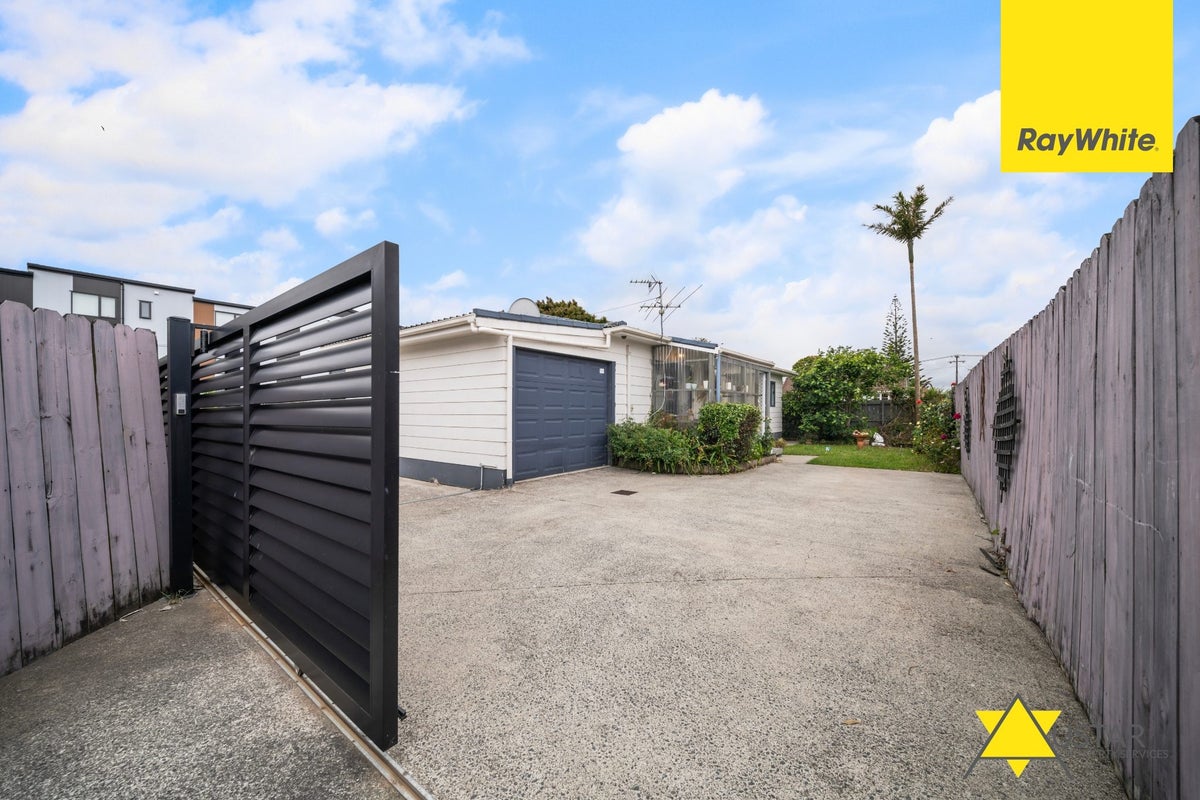 123A Stoddard Road, Wesley, Auckland - Carousel 14