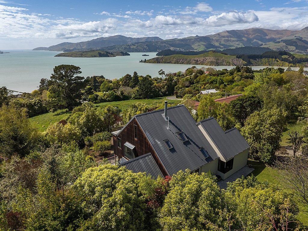 2 Lachie Griffen Rise, Governors Bay, Lyttelton - Carousel 1