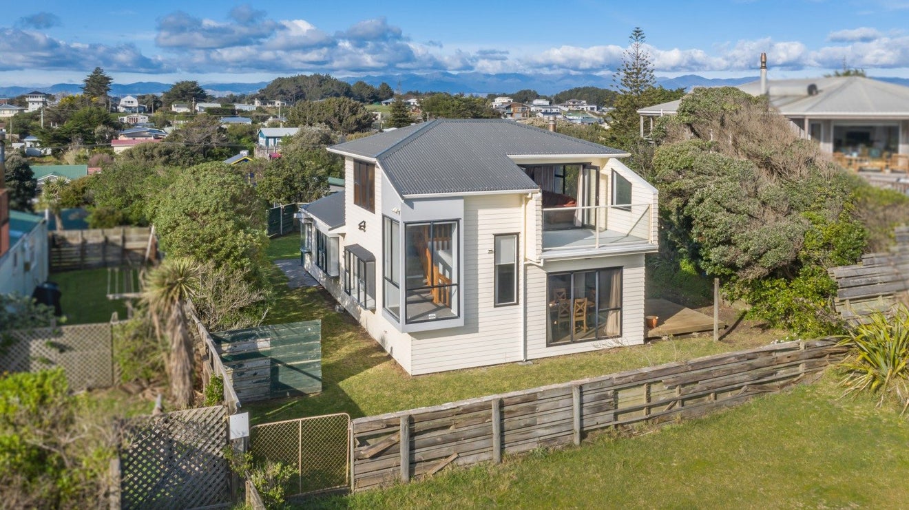 105 Rua Avenue, Waitarere Beach, Levin - Carousel 17