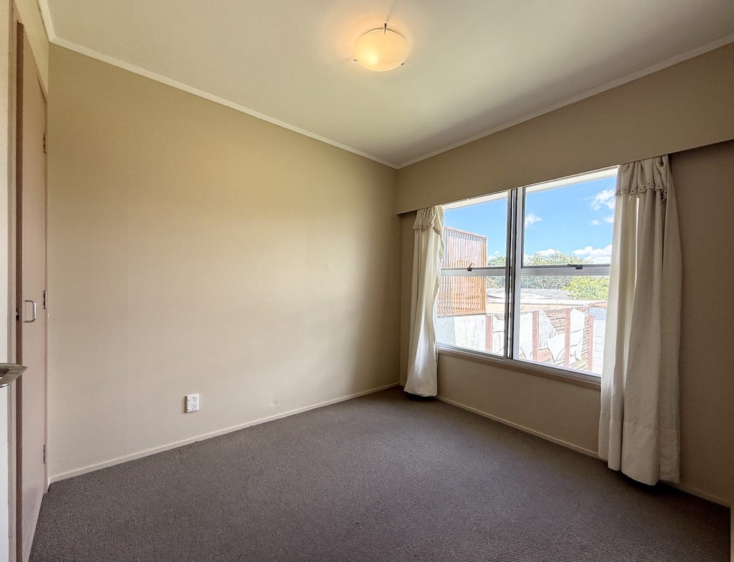 2/856 East Coast Road, Northcross, Auckland - Carousel 12