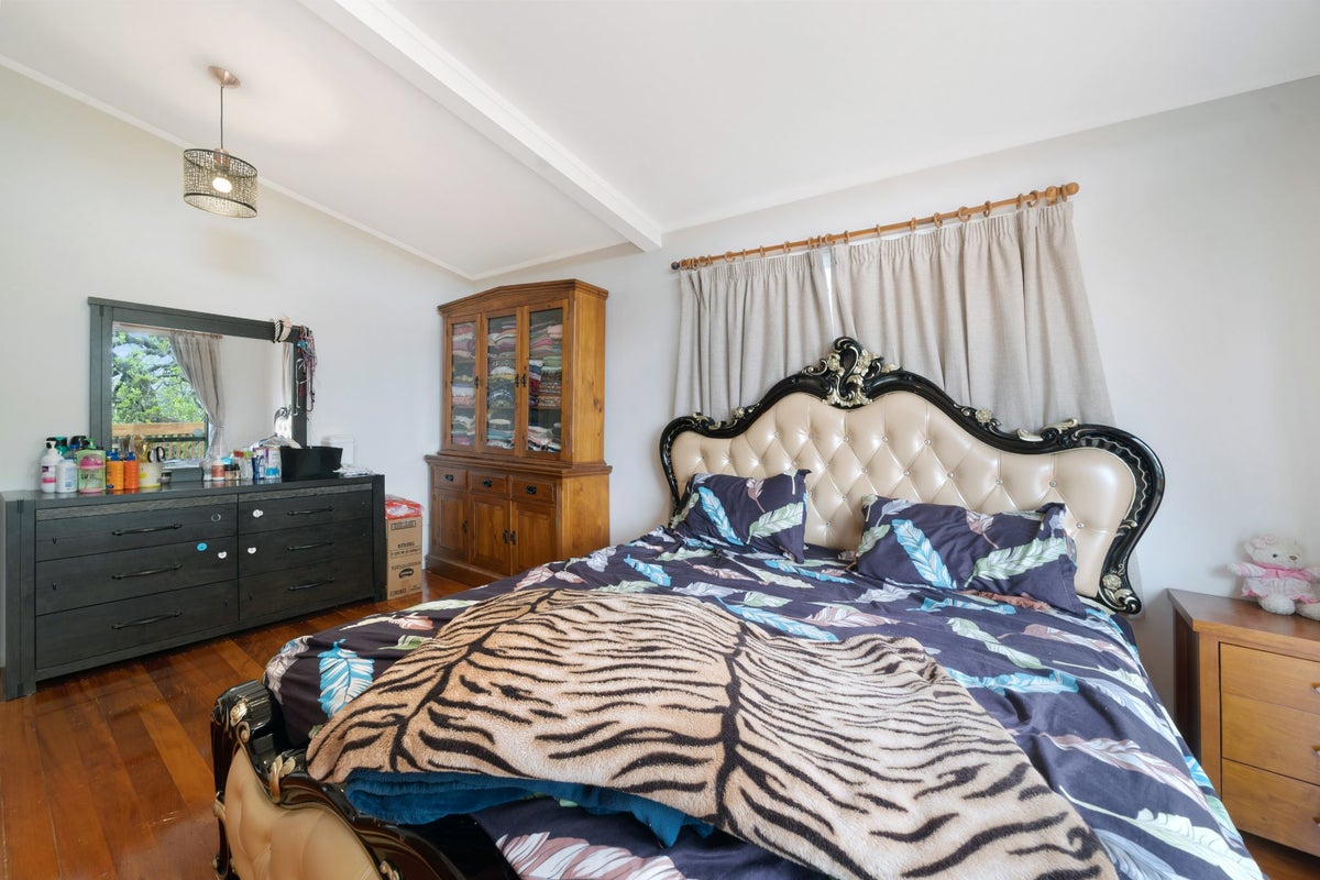 55 Batkin Road, New Windsor, Auckland - Carousel 2