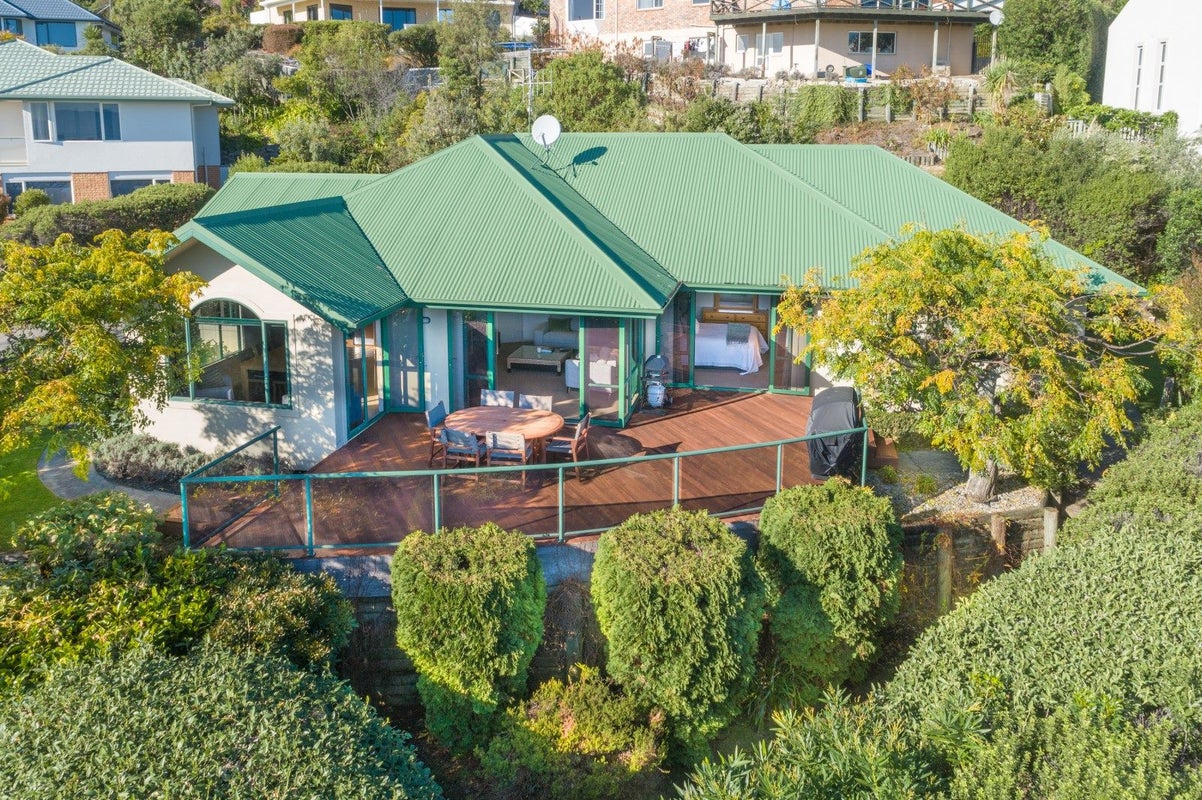 22 Walters Bluff, Atawhai, Nelson - Carousel 18