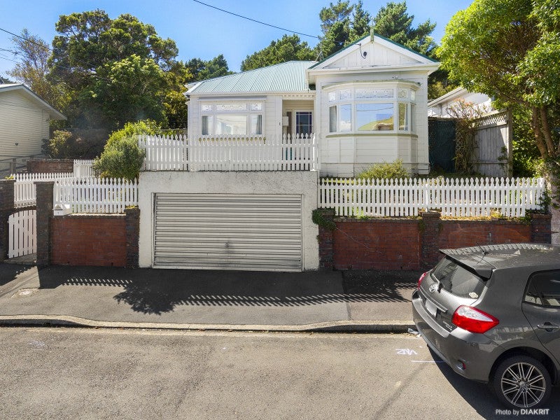 1 Seddon Terrace, Newtown, Wellington - Carousel 1