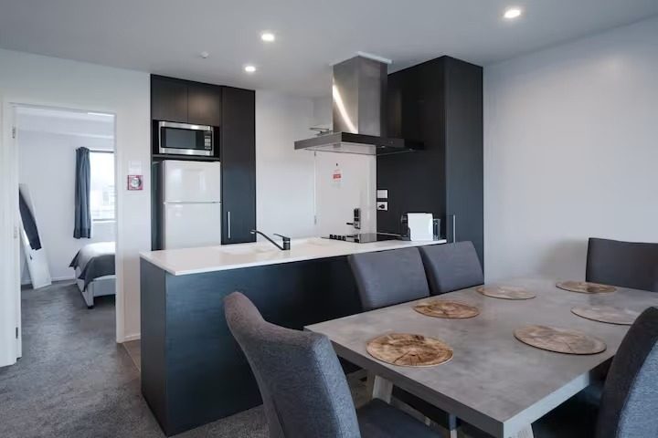 4A/6 Winchester Street, Newton, Auckland - Carousel 2