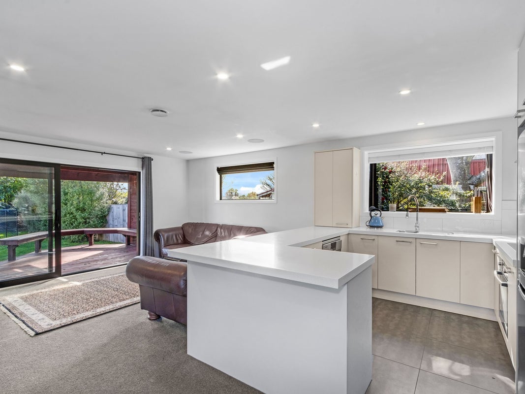27 Momorangi Crescent, Redwood, Christchurch - Carousel 2